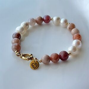 Pink Sunstone & Freshwater Pearl Bracelet 14K Gold | Handmade